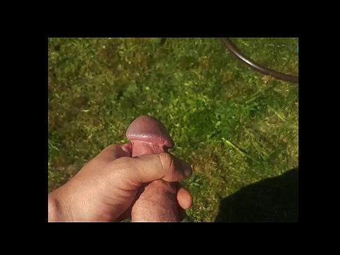 ❤️ Hot hottie mendapat dia merah jambu pussy fucked dan air mani dengan muncrat di taman musim panas ❤❌ Lucah dubur pada kami